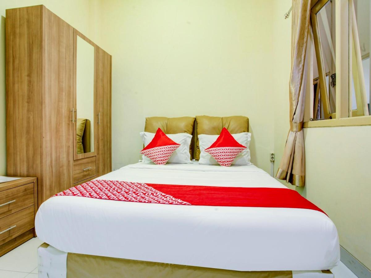 Oyo 90141 3A Syariah Hotel Jakarta Exterior photo